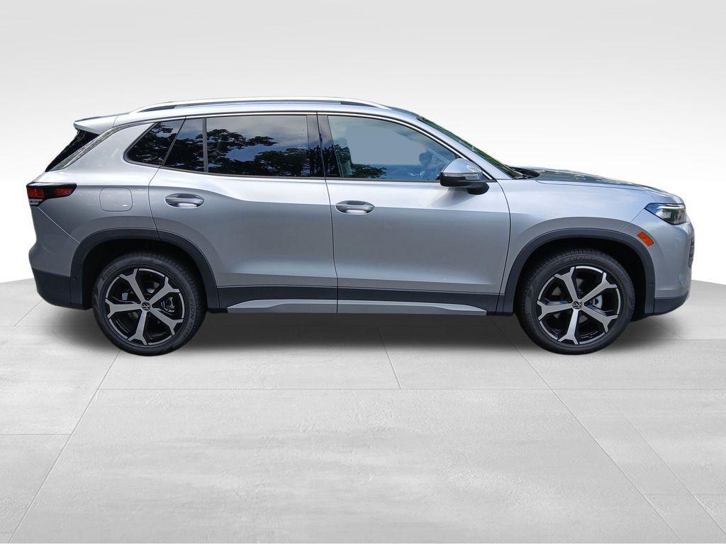 new 2025 Volkswagen Tiguan car, priced at $32,884