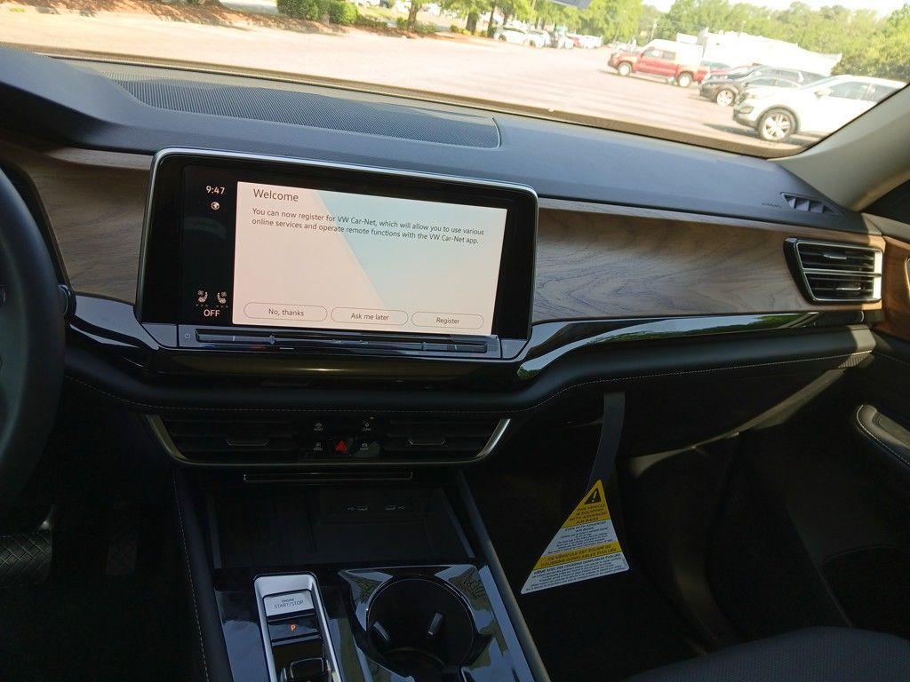 new 2025 Volkswagen Atlas car, priced at $41,380