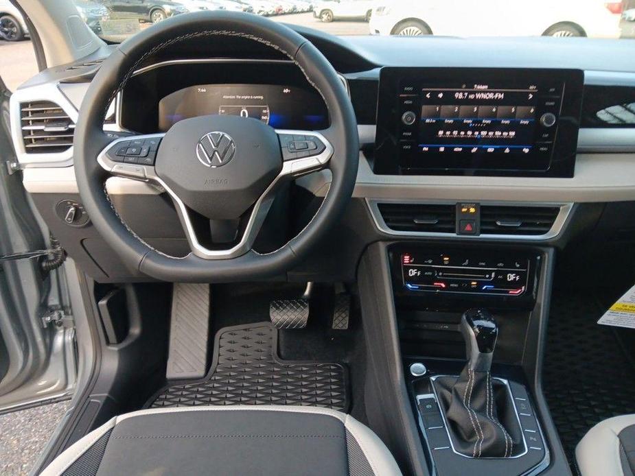 new 2025 Volkswagen Taos car