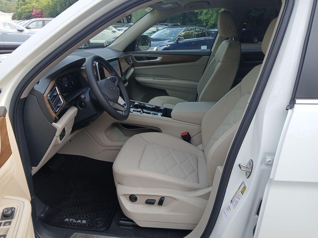 new 2025 Volkswagen Atlas car, priced at $40,469