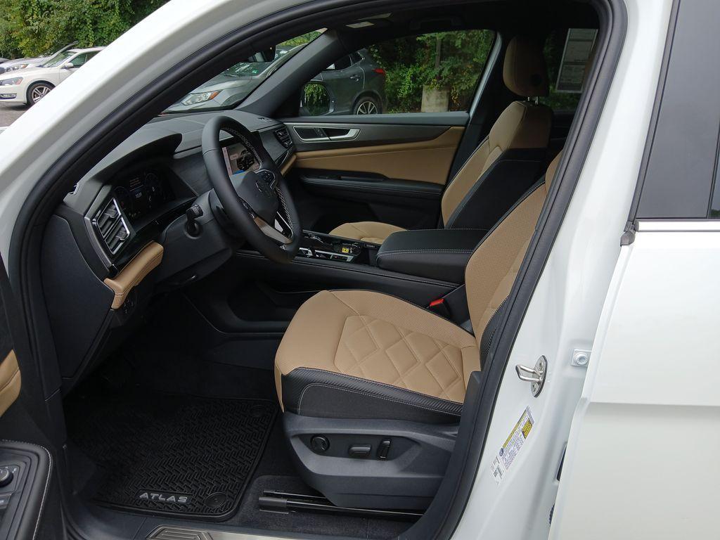 new 2026 Volkswagen Atlas Cross Sport car, priced at $47,732
