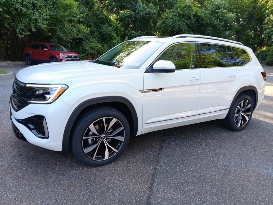 new 2024 Volkswagen Atlas car, priced at $51,716