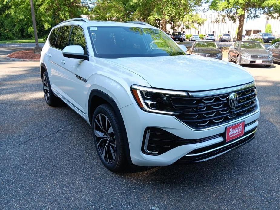 new 2024 Volkswagen Atlas car, priced at $51,716