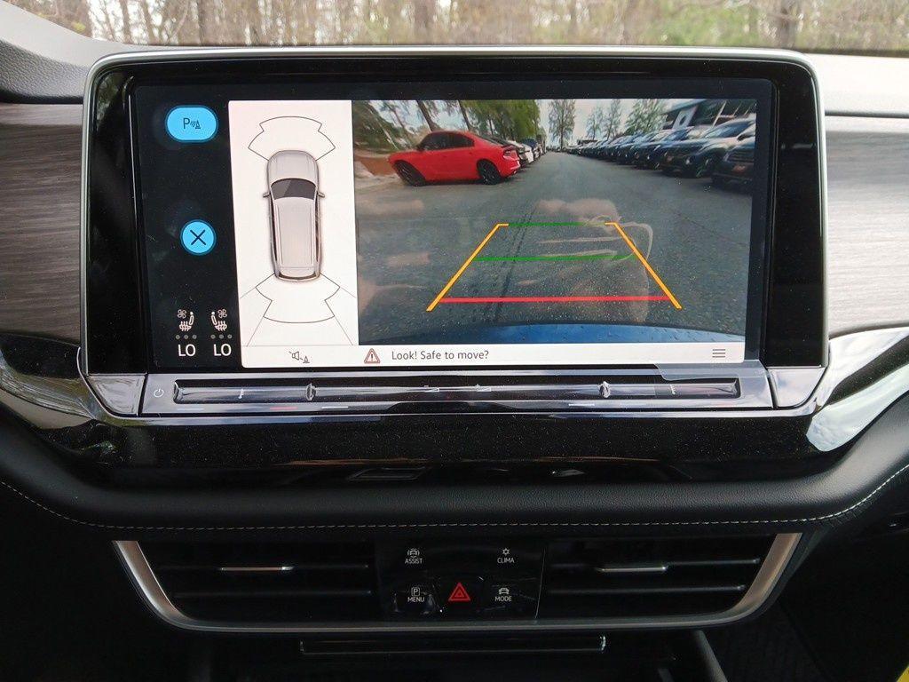 new 2025 Volkswagen Atlas car, priced at $47,156