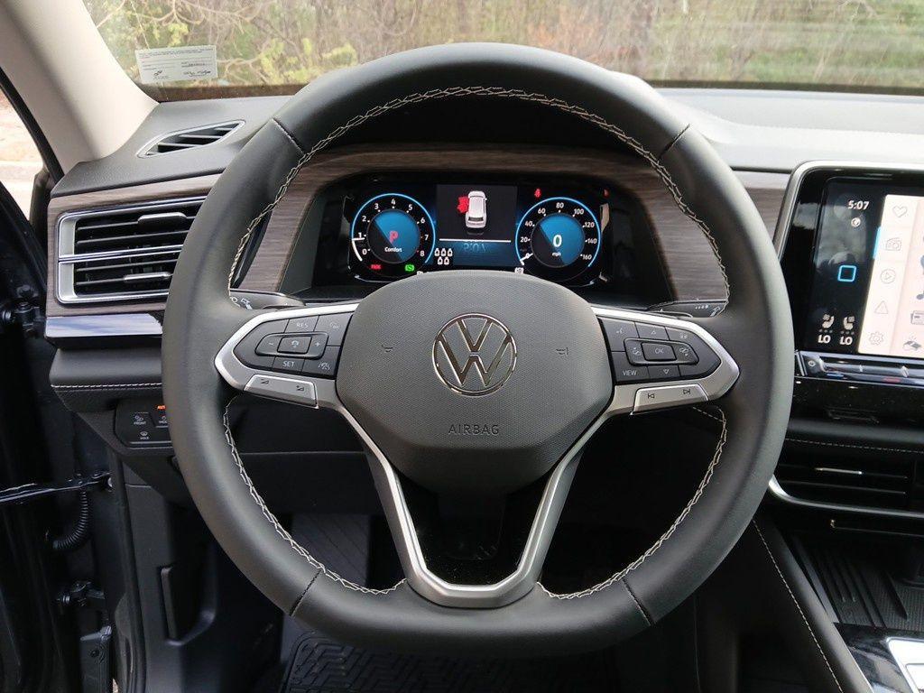new 2025 Volkswagen Atlas car, priced at $47,156