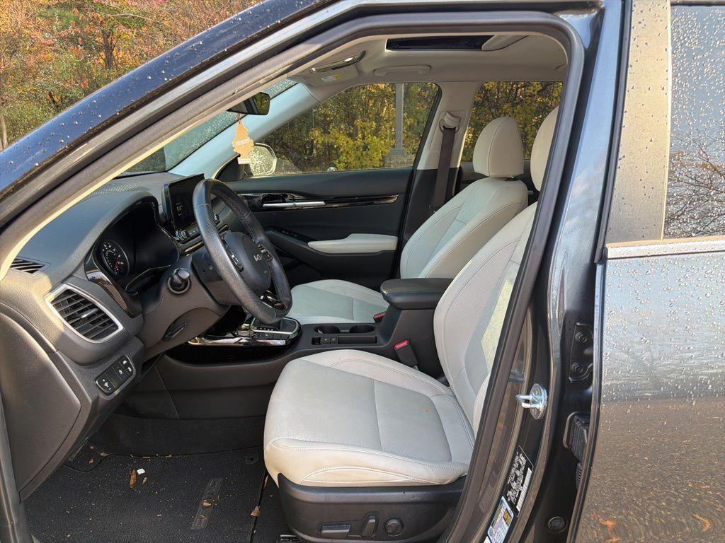 used 2023 Kia Seltos car, priced at $20,980