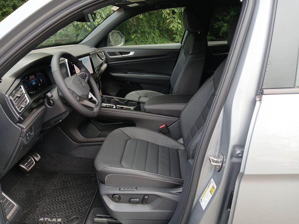 new 2026 Volkswagen Atlas Cross Sport car, priced at $52,970