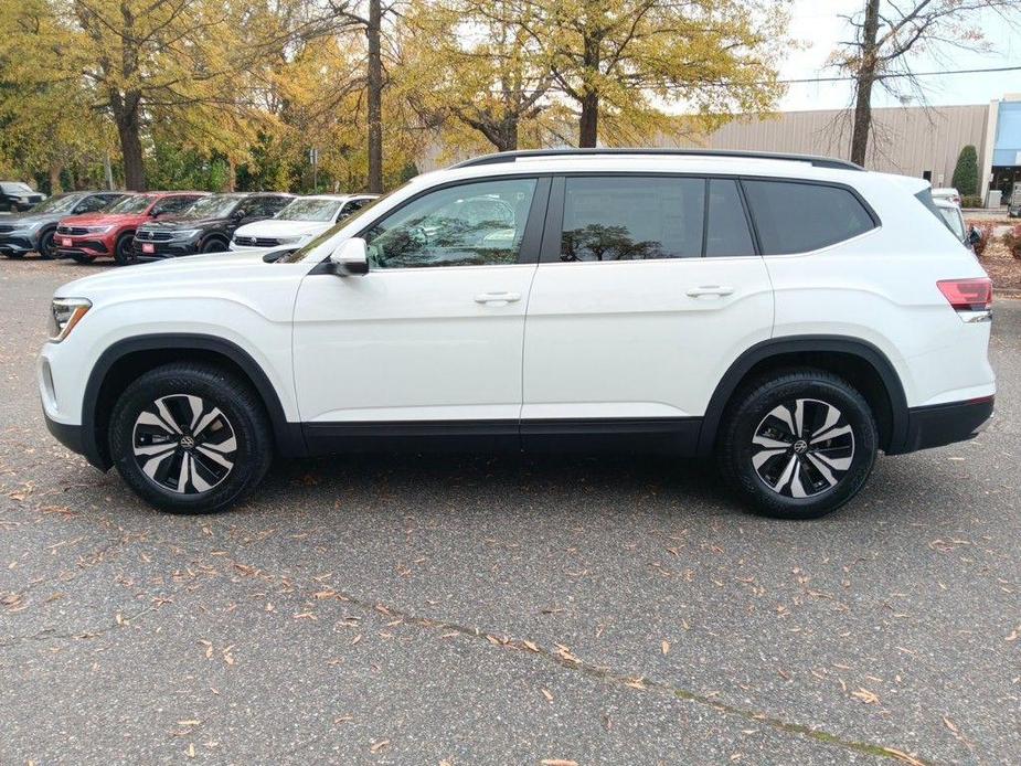 new 2025 Volkswagen Atlas car, priced at $38,000