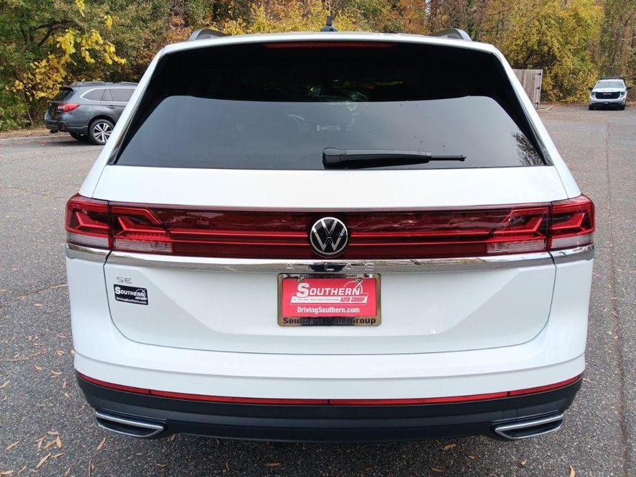 new 2025 Volkswagen Atlas car, priced at $38,000