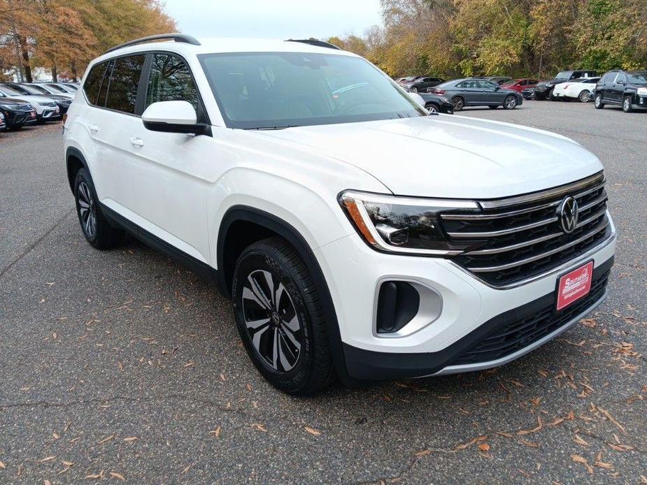 new 2025 Volkswagen Atlas car, priced at $38,000