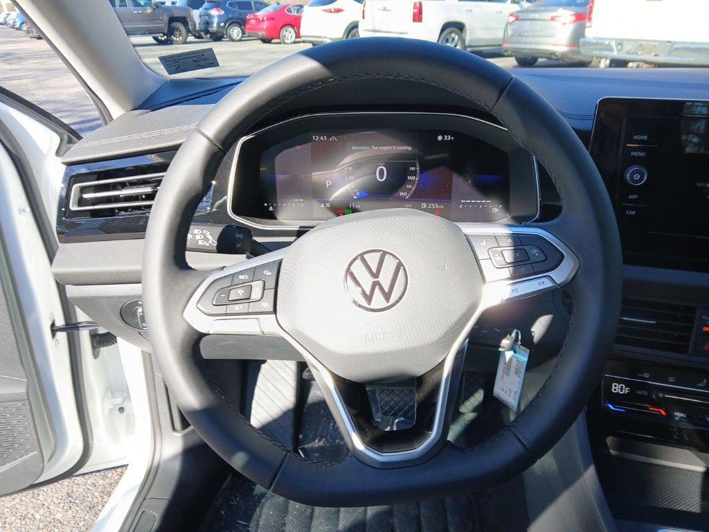 new 2025 Volkswagen Jetta car