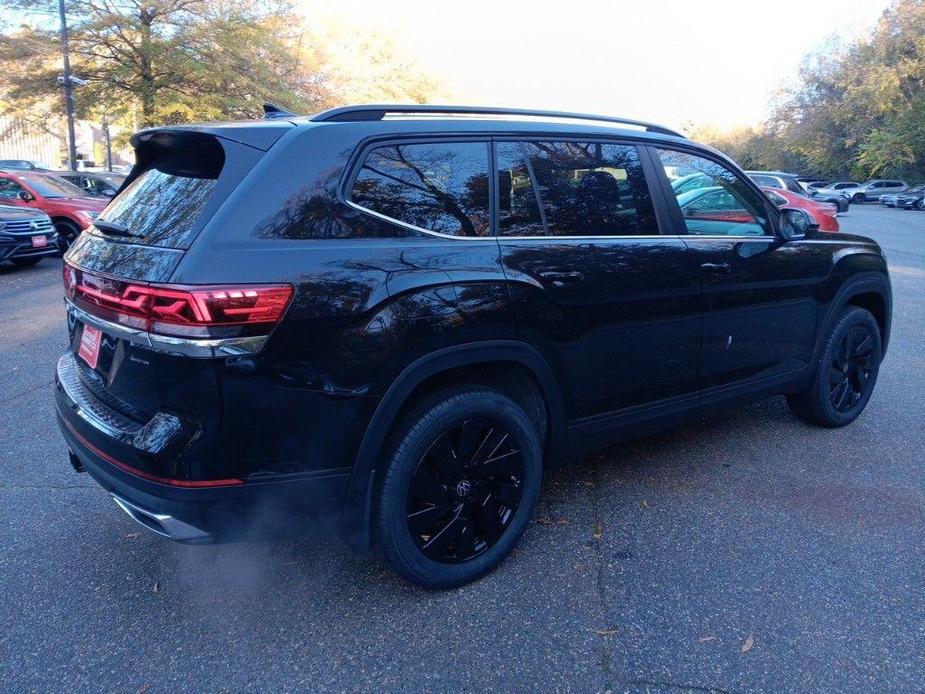 new 2025 Volkswagen Atlas car, priced at $44,500