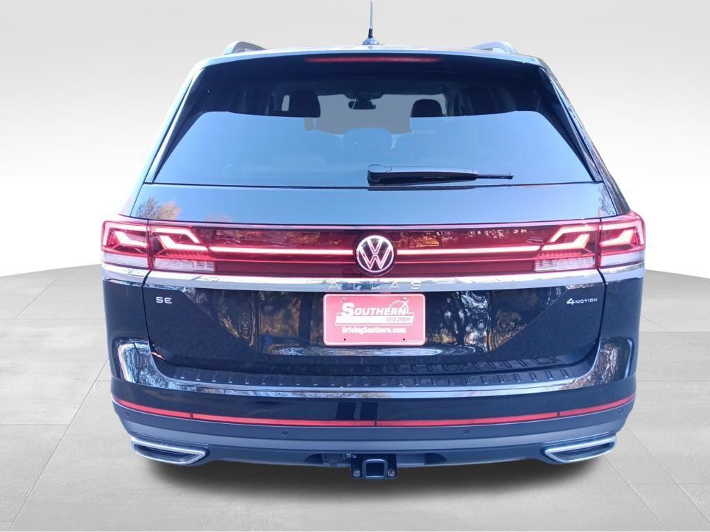 new 2025 Volkswagen Atlas car, priced at $43,000