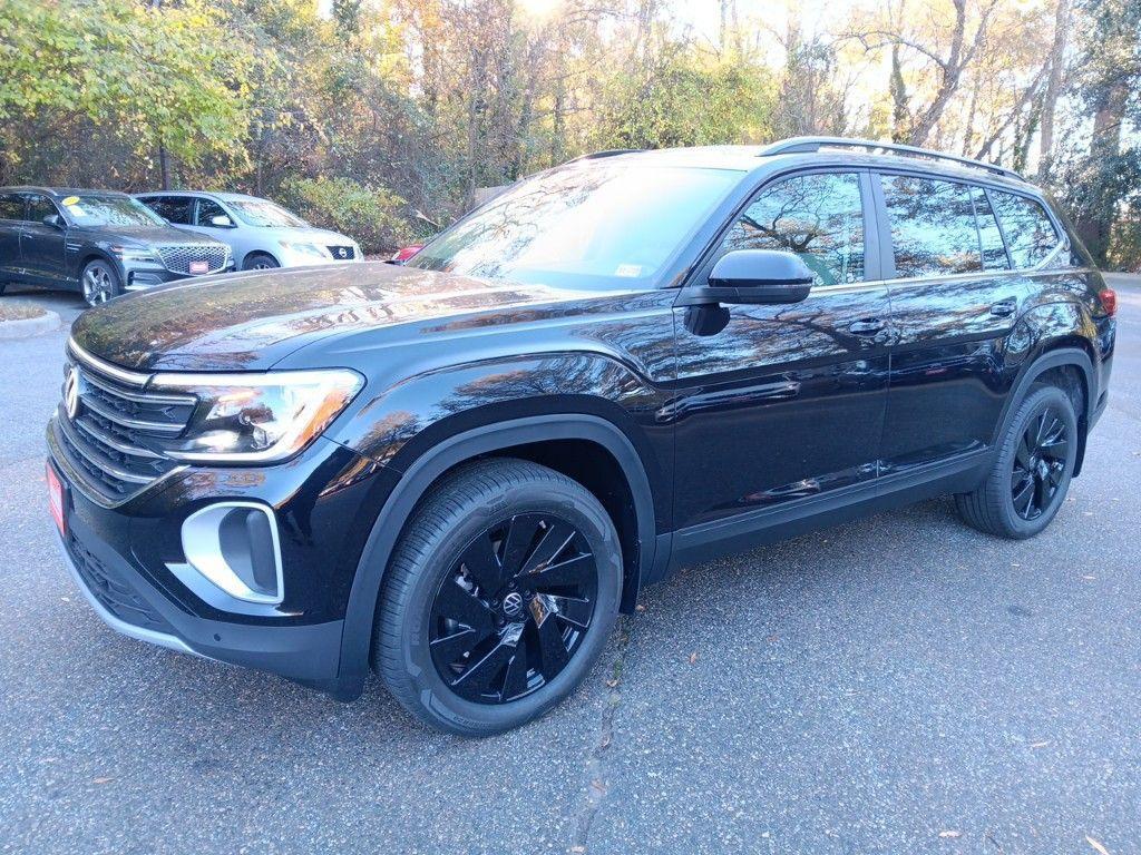 new 2025 Volkswagen Atlas car, priced at $45,562