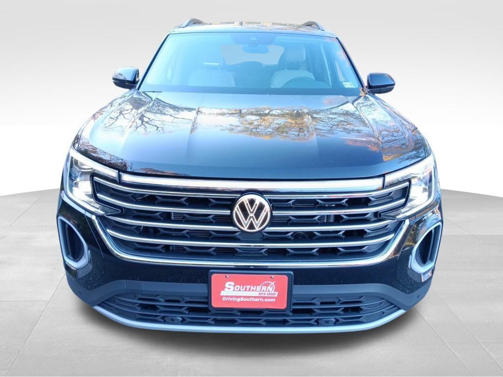 new 2025 Volkswagen Atlas car, priced at $44,500