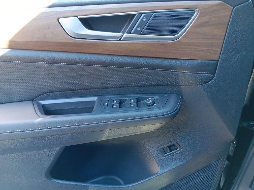 used 2025 Volkswagen Atlas car, priced at $42,784