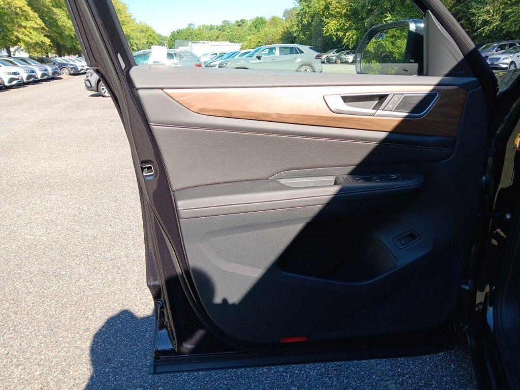 used 2025 Volkswagen Atlas car, priced at $42,784