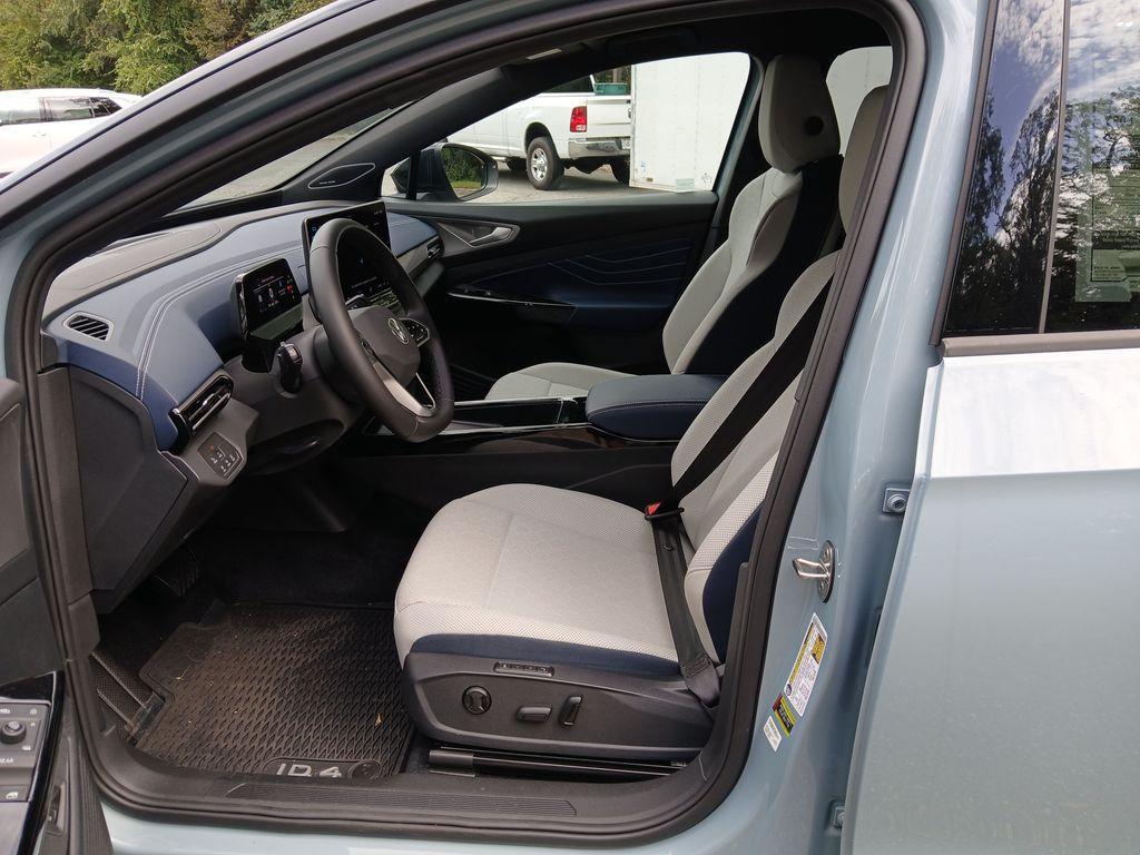 new 2025 Volkswagen ID.4 car, priced at $53,127