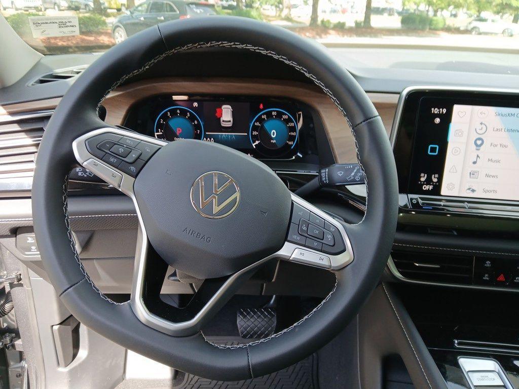 new 2025 Volkswagen Atlas car, priced at $40,691