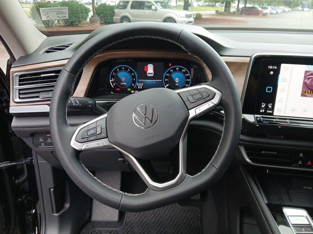 new 2025 Volkswagen Atlas car, priced at $40,485