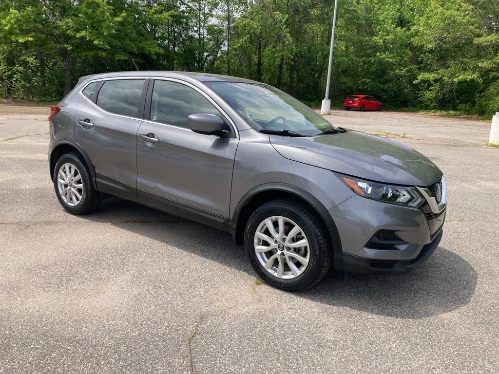 used 2020 Nissan Rogue Sport car, priced at $18,599