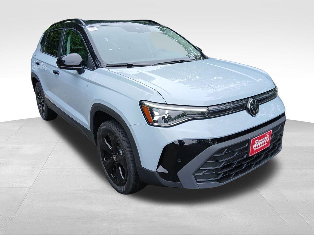 new 2025 Volkswagen Taos car, priced at $34,036