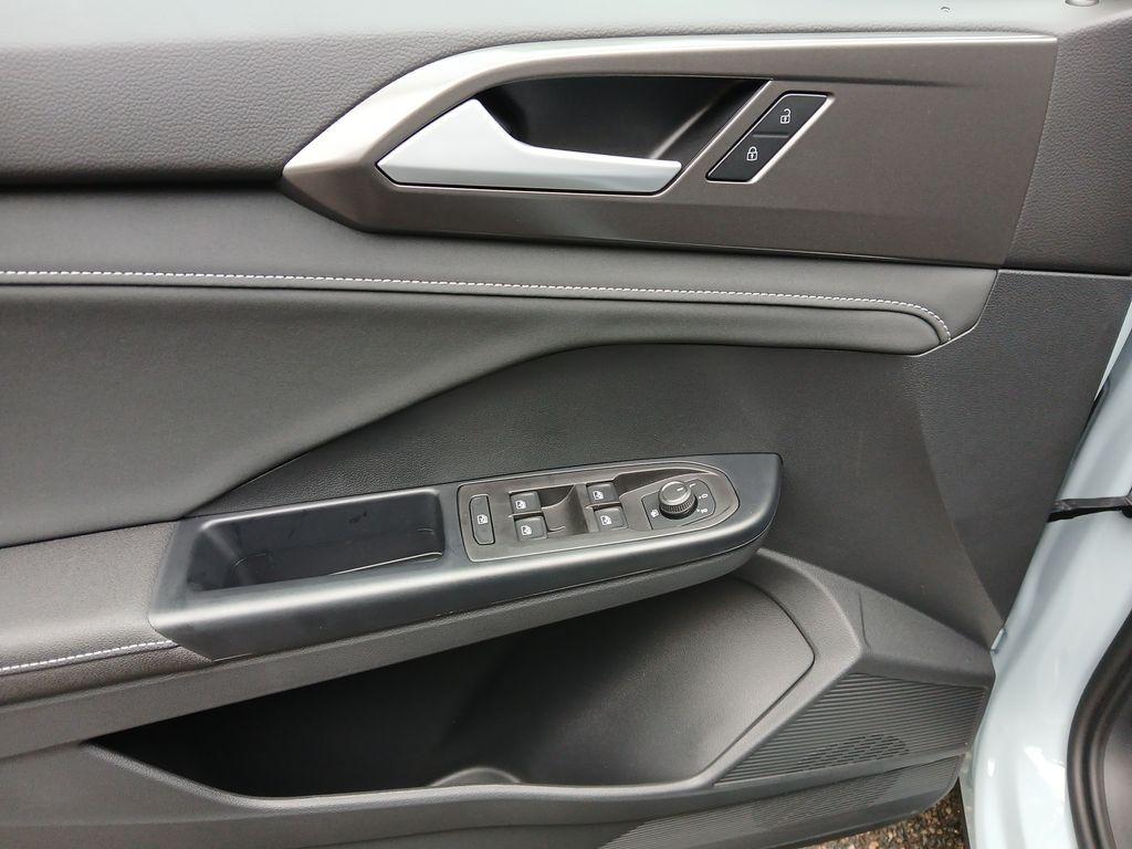 new 2025 Volkswagen Taos car, priced at $34,036