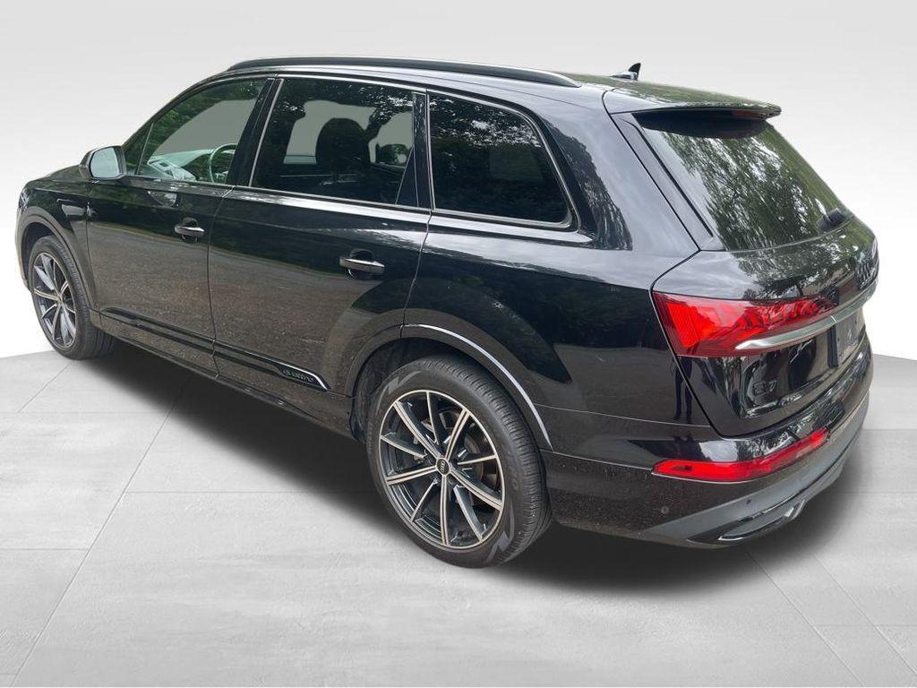 used 2021 Audi Q7 car, priced at $32,205
