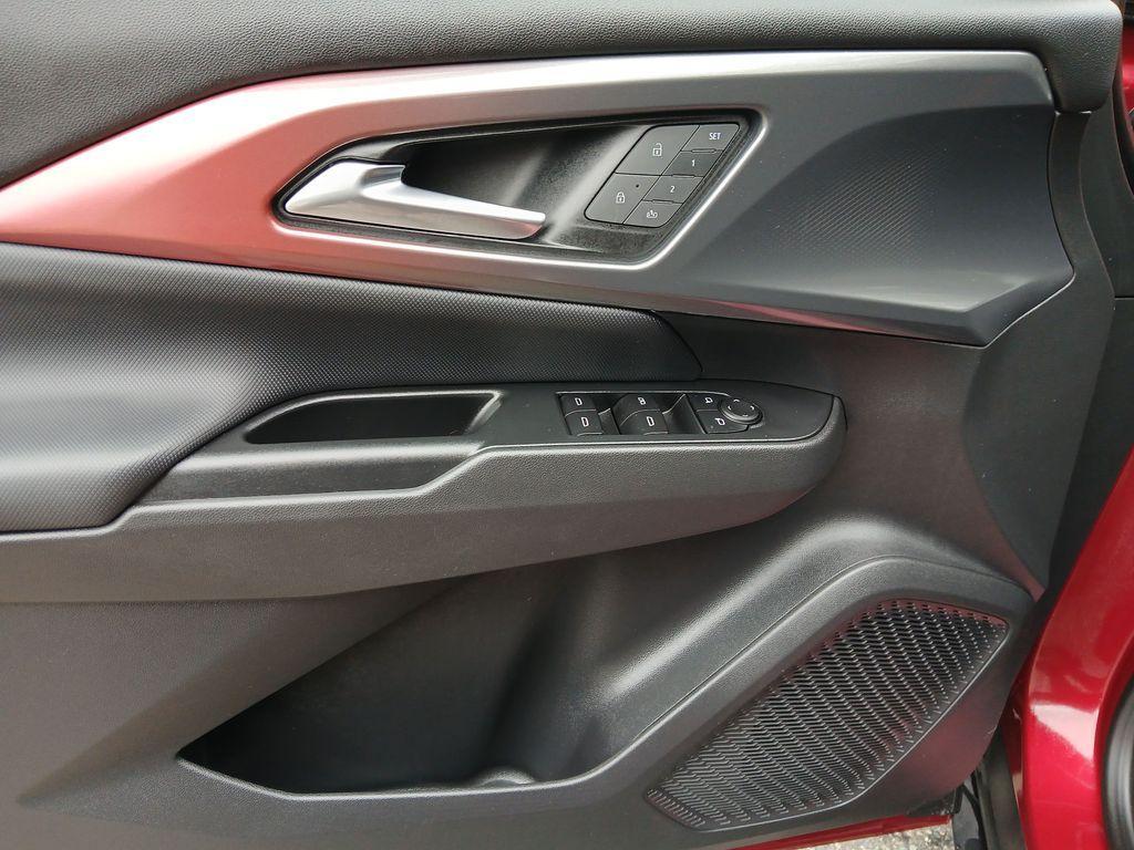 used 2024 Chevrolet Equinox EV car, priced at $28,215