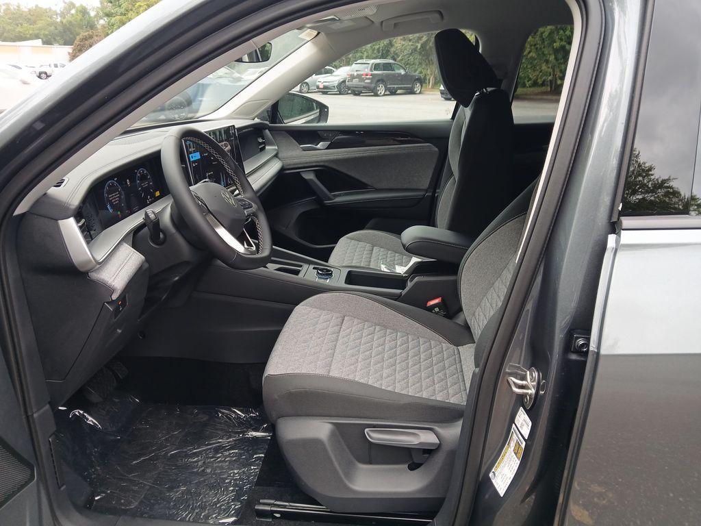 new 2025 Volkswagen Tiguan car, priced at $31,356