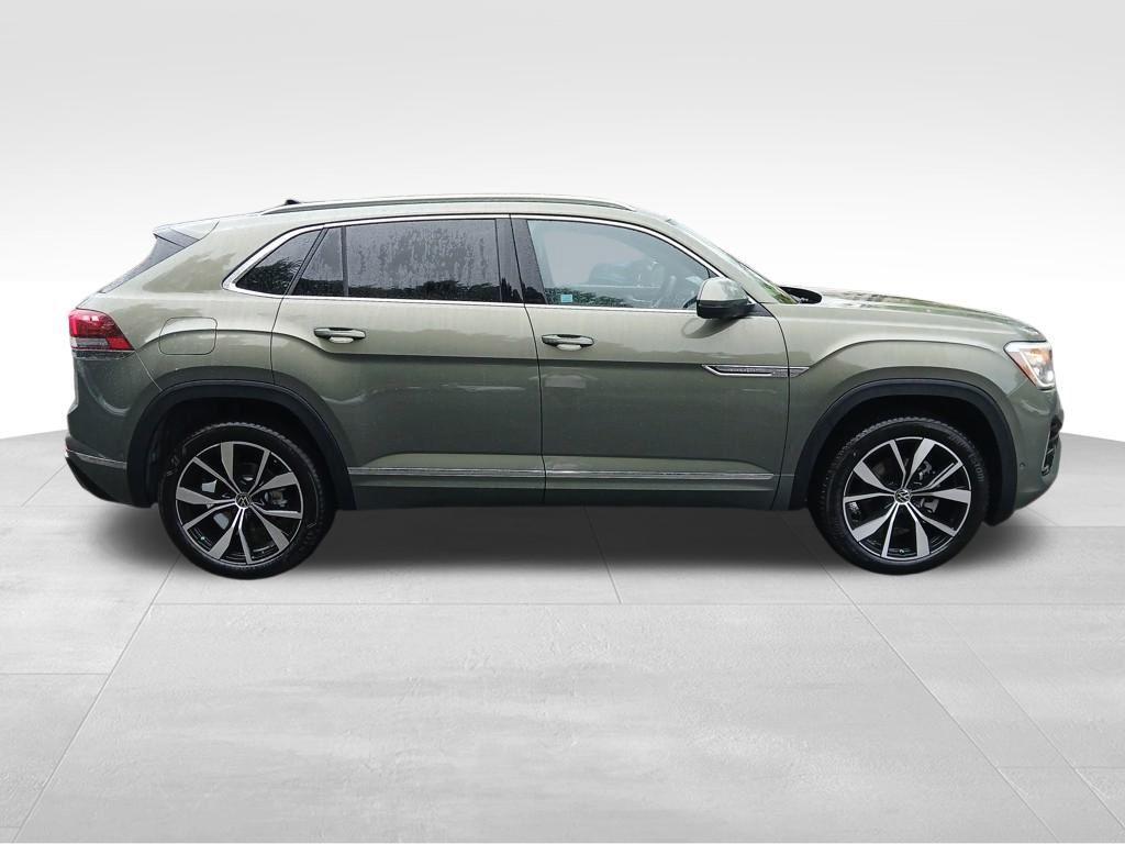 new 2025 Volkswagen Atlas Cross Sport car, priced at $52,148