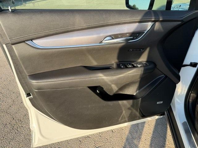 used 2021 Cadillac XT6 car, priced at $27,141