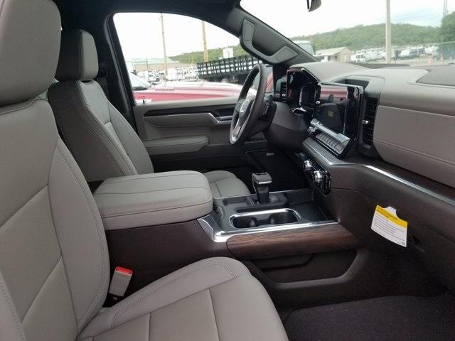 new 2025 GMC Sierra 1500 car, priced at $58,076