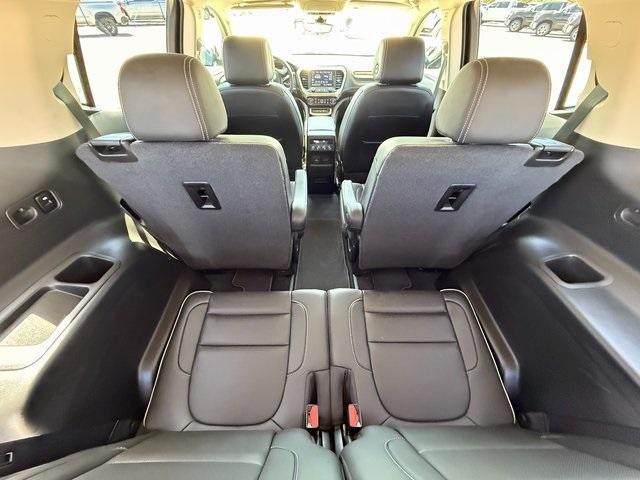 used 2023 GMC Acadia car, priced at $40,060
