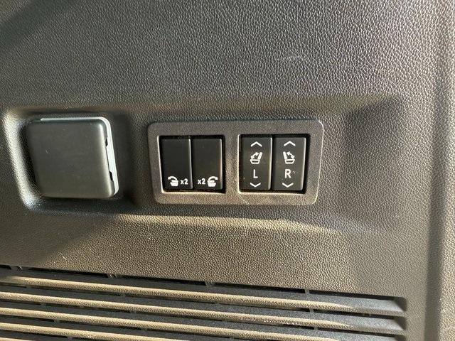 used 2023 GMC Yukon car, priced at $73,058