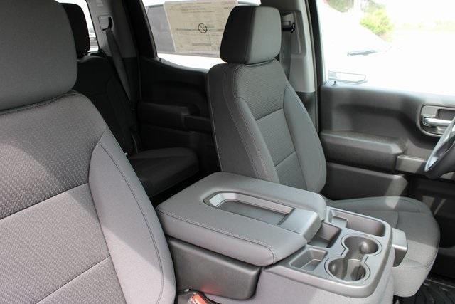 new 2025 GMC Sierra 1500 car, priced at $43,047
