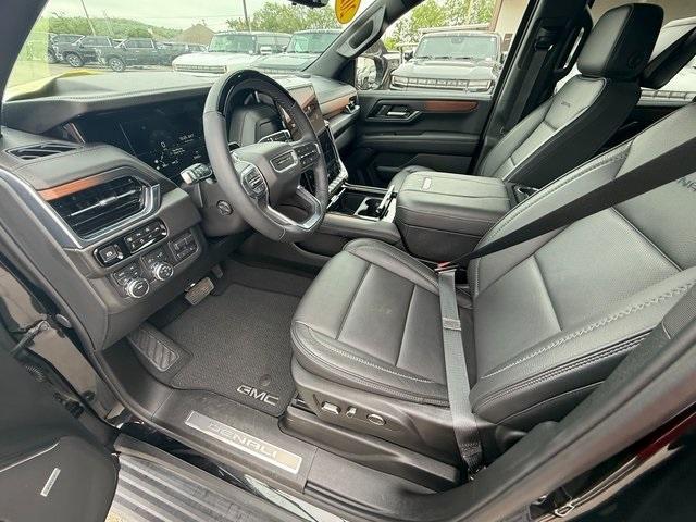 used 2025 GMC Yukon car, priced at $86,432