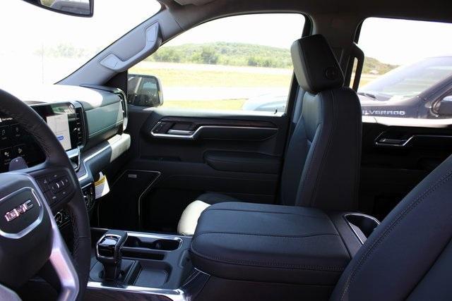 new 2025 GMC Sierra 1500 car, priced at $59,437