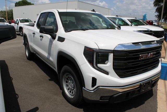 new 2025 GMC Sierra 1500 car, priced at $41,684