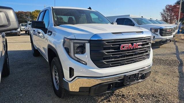 new 2025 GMC Sierra 1500 car, priced at $47,205