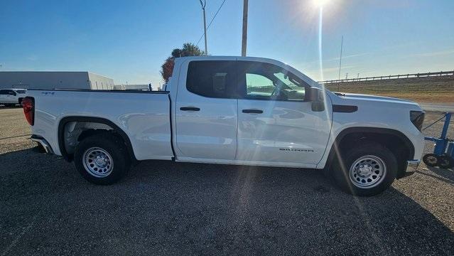 new 2025 GMC Sierra 1500 car, priced at $47,645