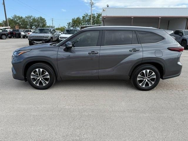 used 2024 Toyota Highlander car, priced at $40,865
