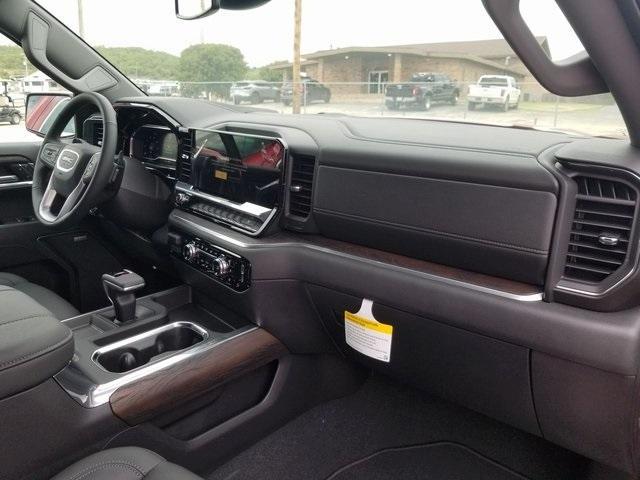 new 2025 GMC Sierra 1500 car, priced at $58,076