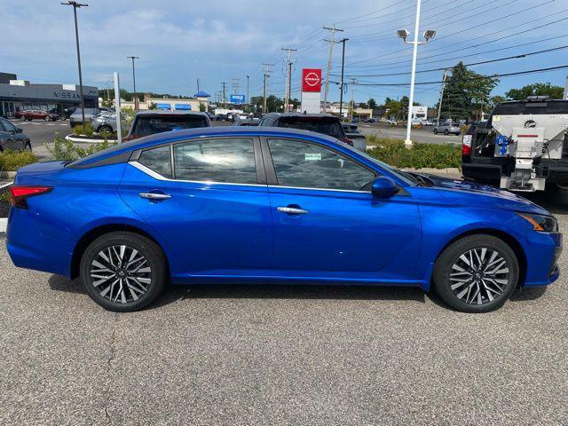 new 2025 Nissan Altima car, priced at $32,690