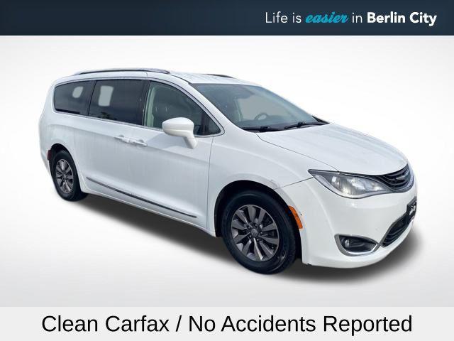 used 2019 Chrysler Pacifica Hybrid car, priced at $21,233