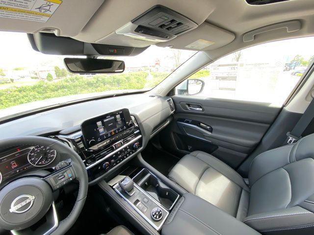 new 2025 Nissan Pathfinder car, priced at $47,421