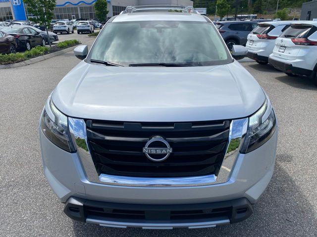 new 2025 Nissan Pathfinder car, priced at $47,421