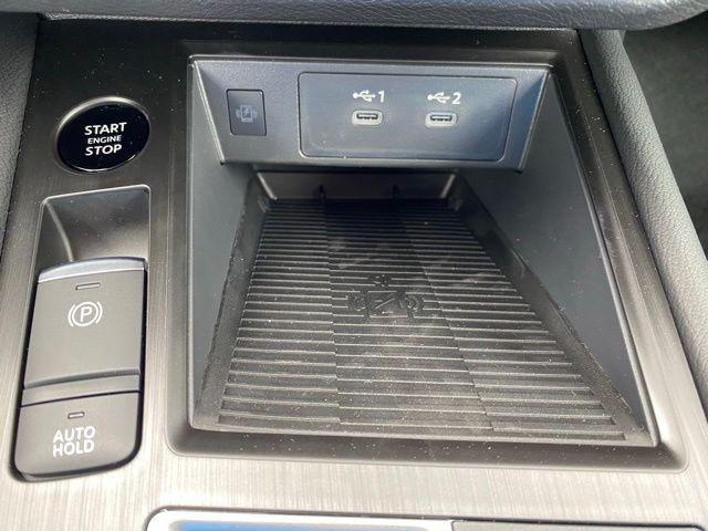 new 2025 Nissan Kicks car, priced at $27,055