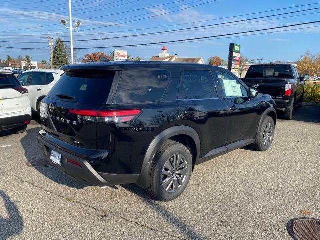 new 2025 Nissan Pathfinder car, priced at $41,010