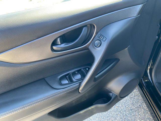 used 2019 Nissan Rogue Sport car, priced at $14,762